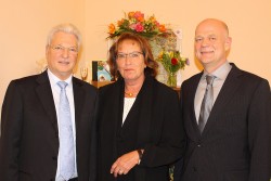 v.l.n.r.: Hr. Prof. Dr. Rolle, Fr. Russow-Böhm, Hr. Dr. Drewes