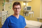 Chefarzt Dr. med. Jens Kraßler im Einsatz in Bolivien